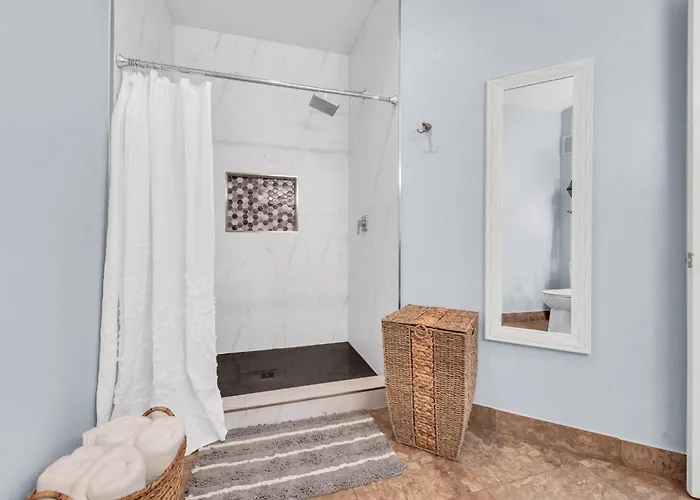 Comfy With Heated Pool And Gym Apartamento Phoenix