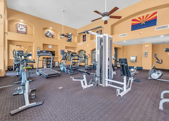 Comfy With Heated Pool And Gym *